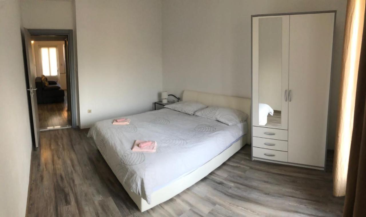 Apartment Goreta Trogir Eksteriør billede