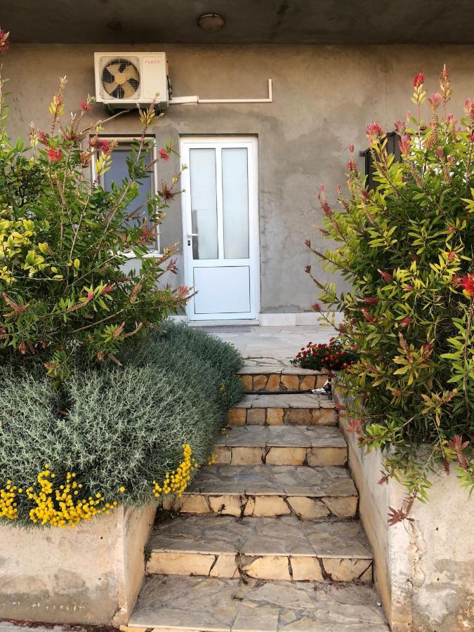 Apartment Goreta Trogir Eksteriør billede