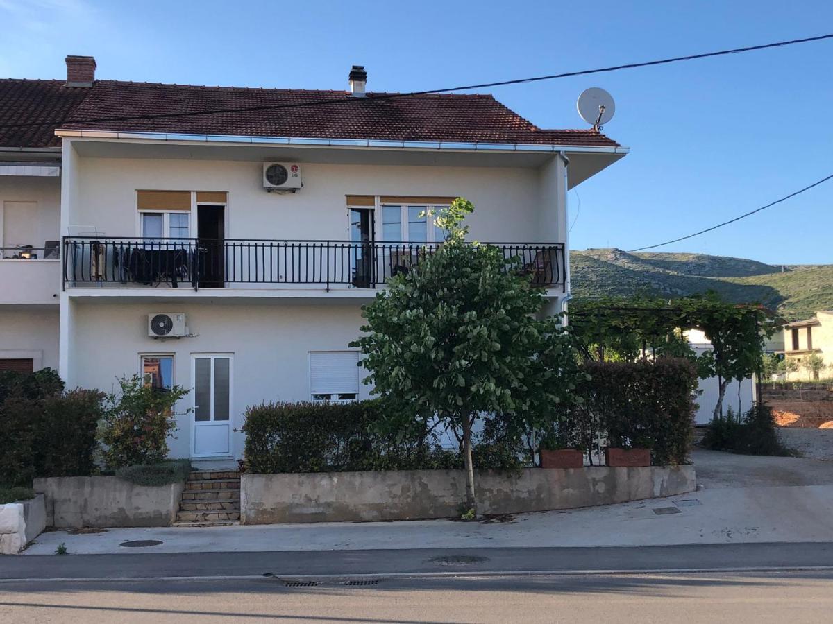 Apartment Goreta Trogir Eksteriør billede
